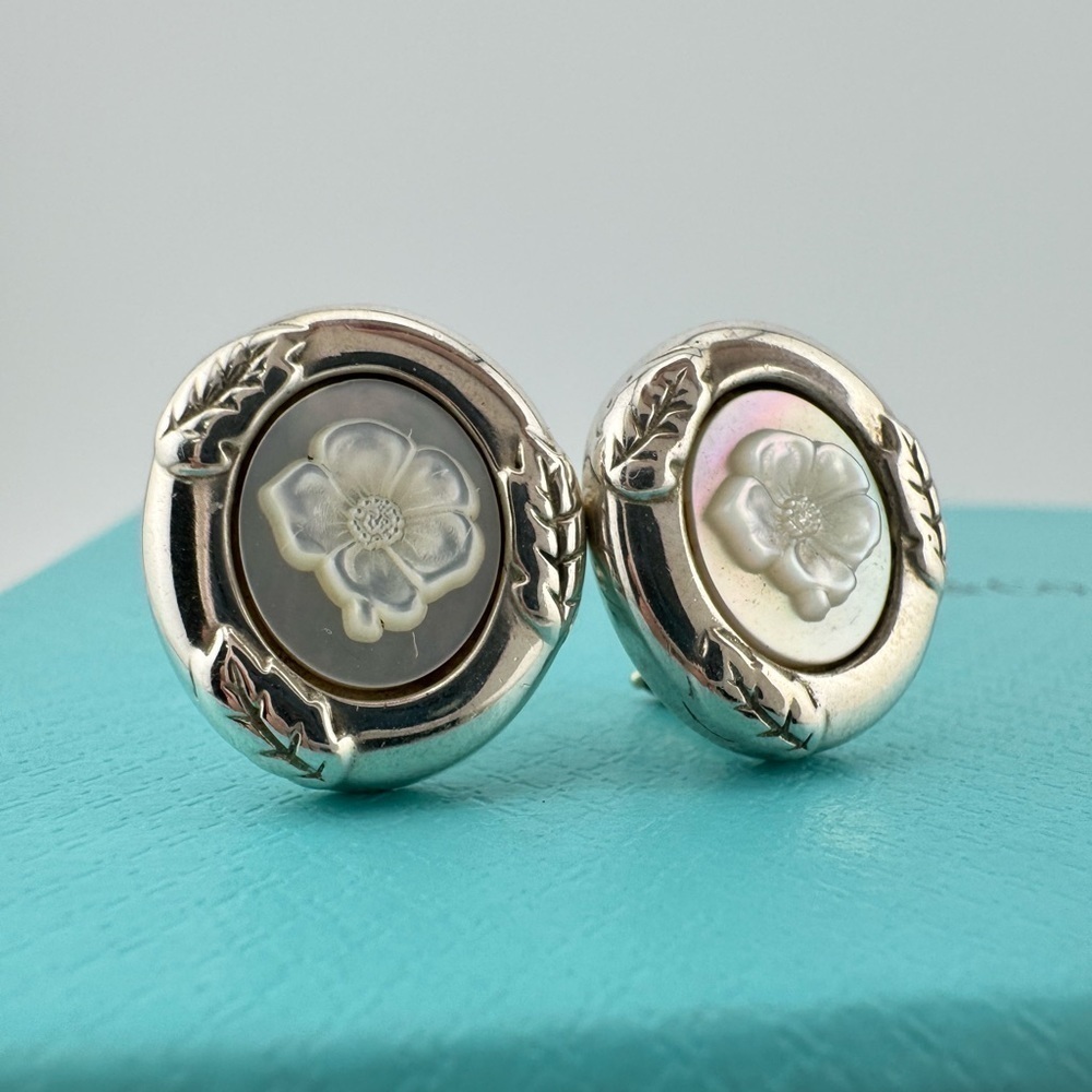 RARE Tiffany & Co. Nature Rose Mother of Pearl Cameo Earrings - Picture 3 of 6